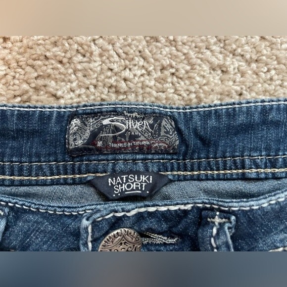 Silver Jeans Natsuki Jean Shorts Size 29 - Picture 2 of 6